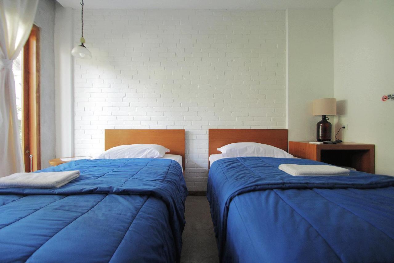 Pawon Cokelat Guesthouse ยอกยาการ์ตา ภายนอก รูปภาพ